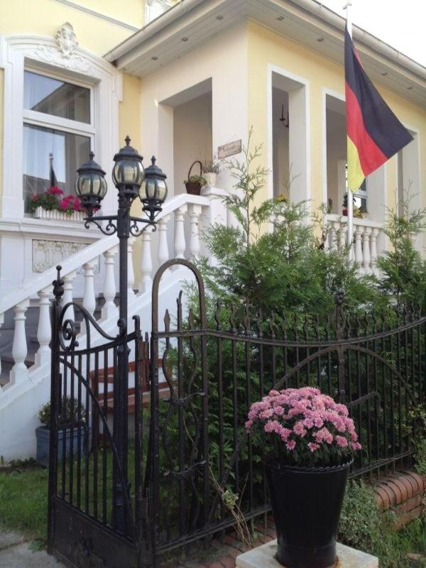Hotel Berliner Hof Dallgow-Doeberitz Exterior foto